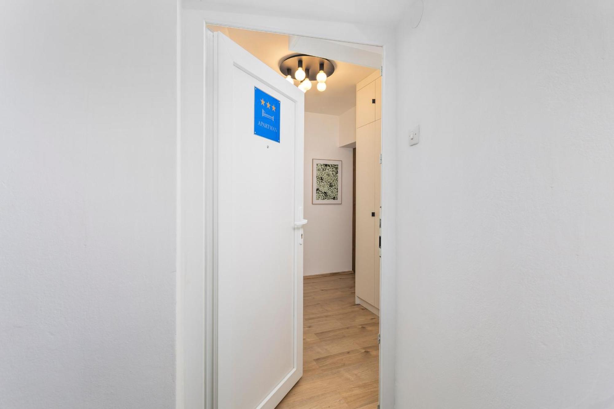 Brand New Apartment Close To The Beach, City Center And University Of Rijeka - Apartment Karlo 외부 사진